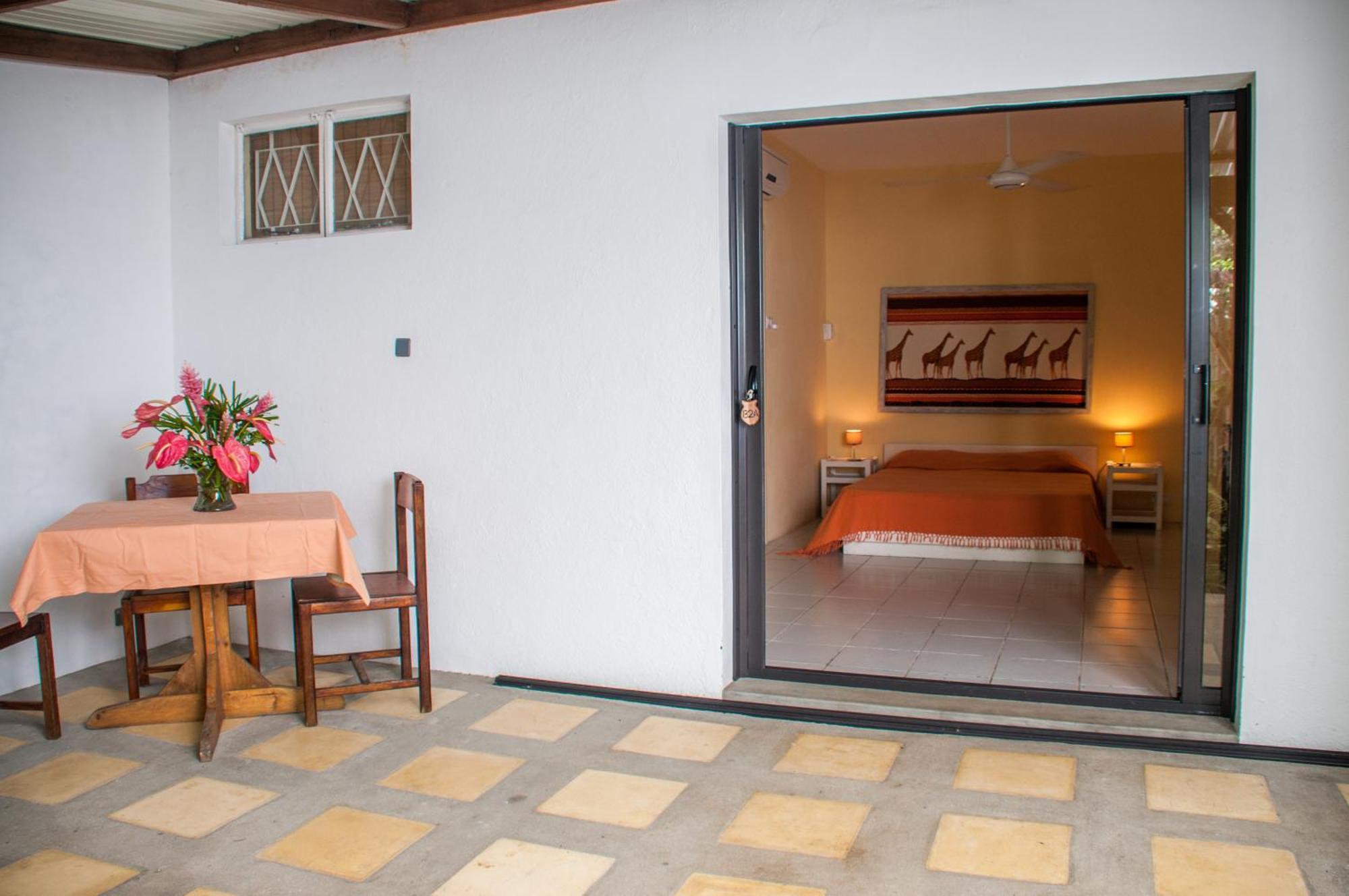 Chantauvent Guest House Blue Bay Rom bilde